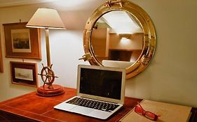 Acropolis Luxury House